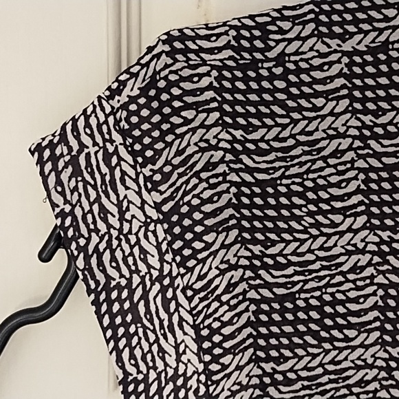 CAbi Gorgeous Semi Sheer Shell and Maxi Skirt Set - Picture 6 of 11